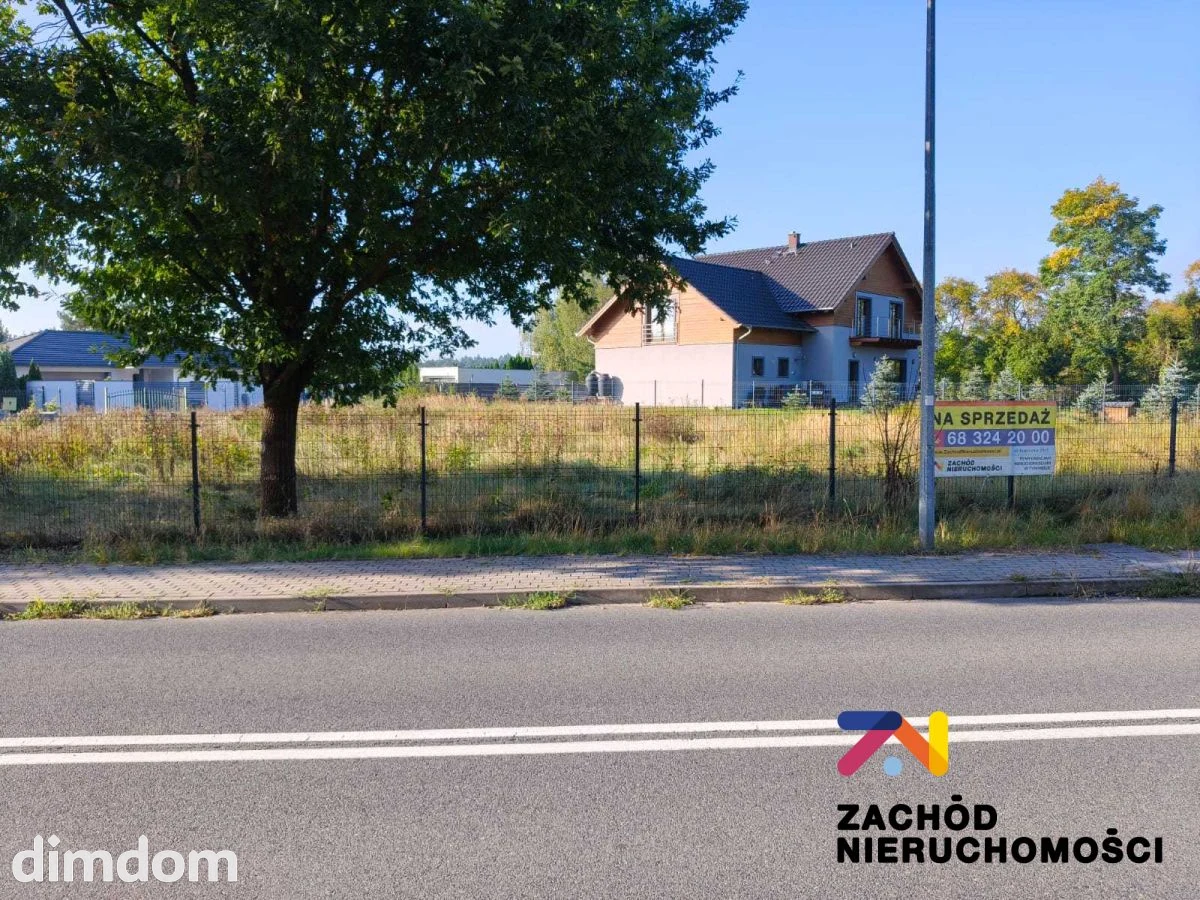 Oferujemy Państwu na sprzedaż działkę budowlaną o pow. 613 m2 zlokalizowaną w Drzonkowie przy ul. Słonecznej - 4