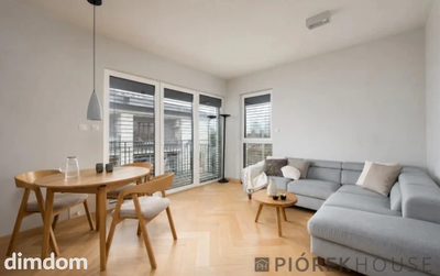 4-pokojowe mieszkanie w Wawrze