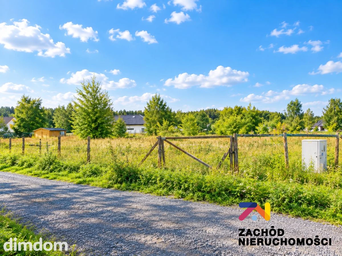 Oferujemy Państwu na sprzedaż atrakcyjną działkę budowlaną o powierzchni 1218 m, położoną w malowniczej miejscowości Droszków, zaledwie kilka kilometrów od Zielonej Góry. - 2