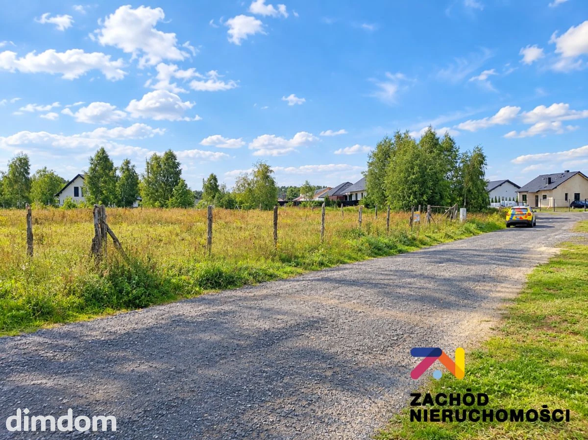 Oferujemy Państwu na sprzedaż atrakcyjną działkę budowlaną o powierzchni 1218 m, położoną w malowniczej miejscowości Droszków, zaledwie kilka kilometrów od Zielonej Góry. - 4