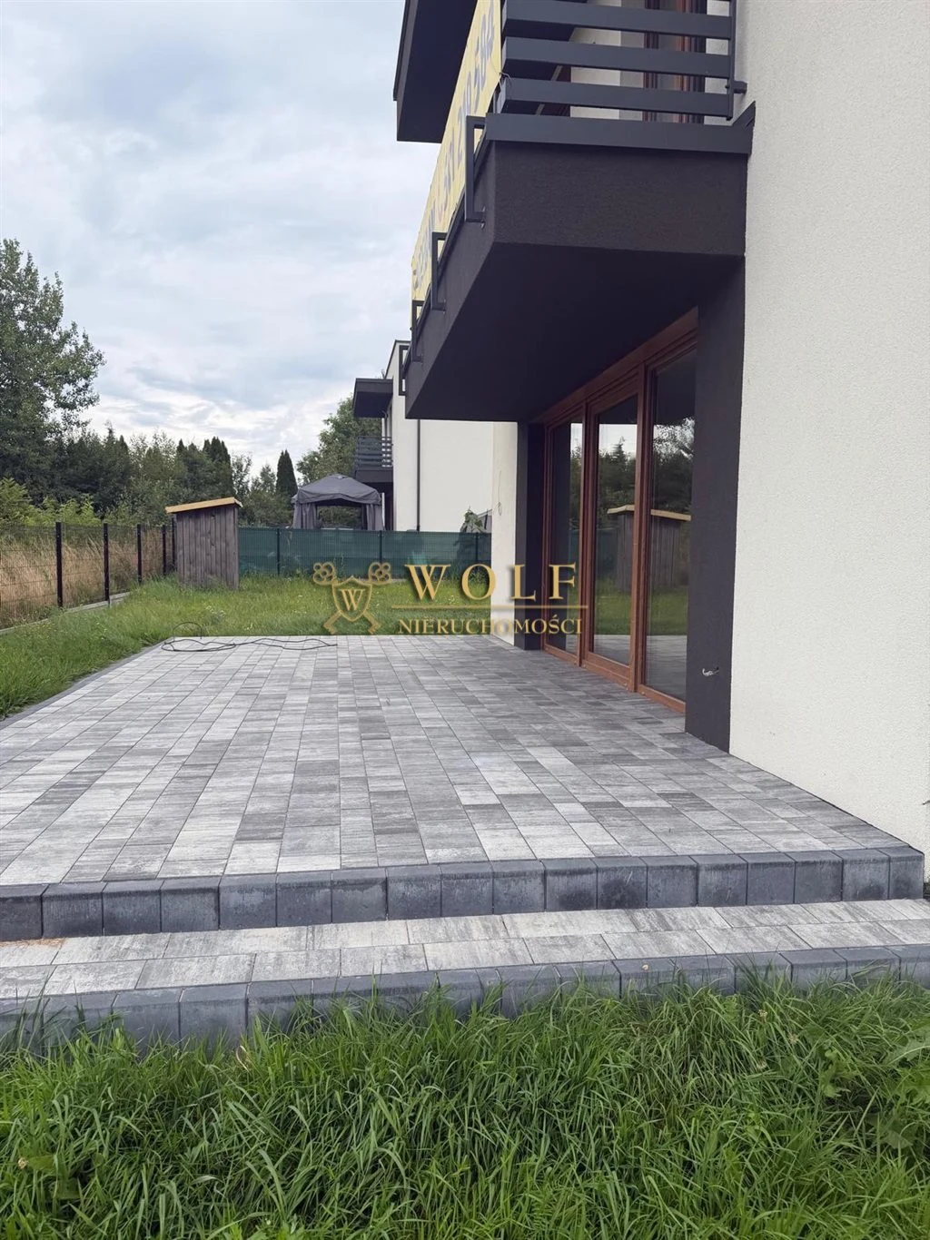Nowoczesny dom wolnostojący w stanie deweloperskim