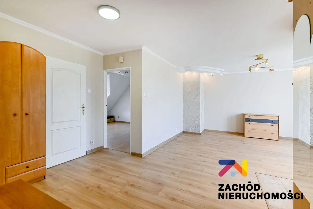 Przedstawiamy Państwu wyjątkową ofertę - jasne, przestronne i funkcjonalne trzy pokoje mieszkanie o powierzchni 65,10 m2 usytuowane na 3 piętrze w niskim, trzypiętrowym budynku. To doskonała propozyc… - 5