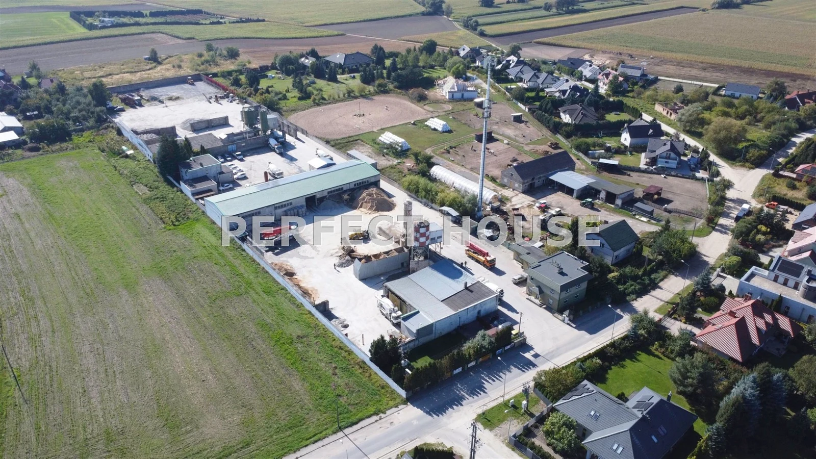 Działka P/U 1,71 ha pod działalność gospodarczą - 2