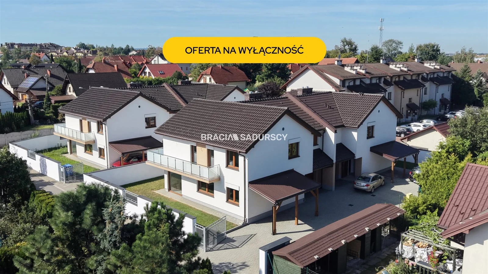 Niepołomice dom w zabudowie bliźniaczej, zlokalizowany w cichej dzielnicy Niepołomic. Nieruchomość o powierzchni całkowitej około 270 m2 oraz powierzchni użytkowej 160 m2 usytuowana jest na całkowici…