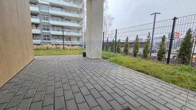 M4 Parkitka z ogródkiem i garażem - 4