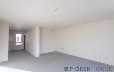 Dwupoziomowe mieszkanie w Markach