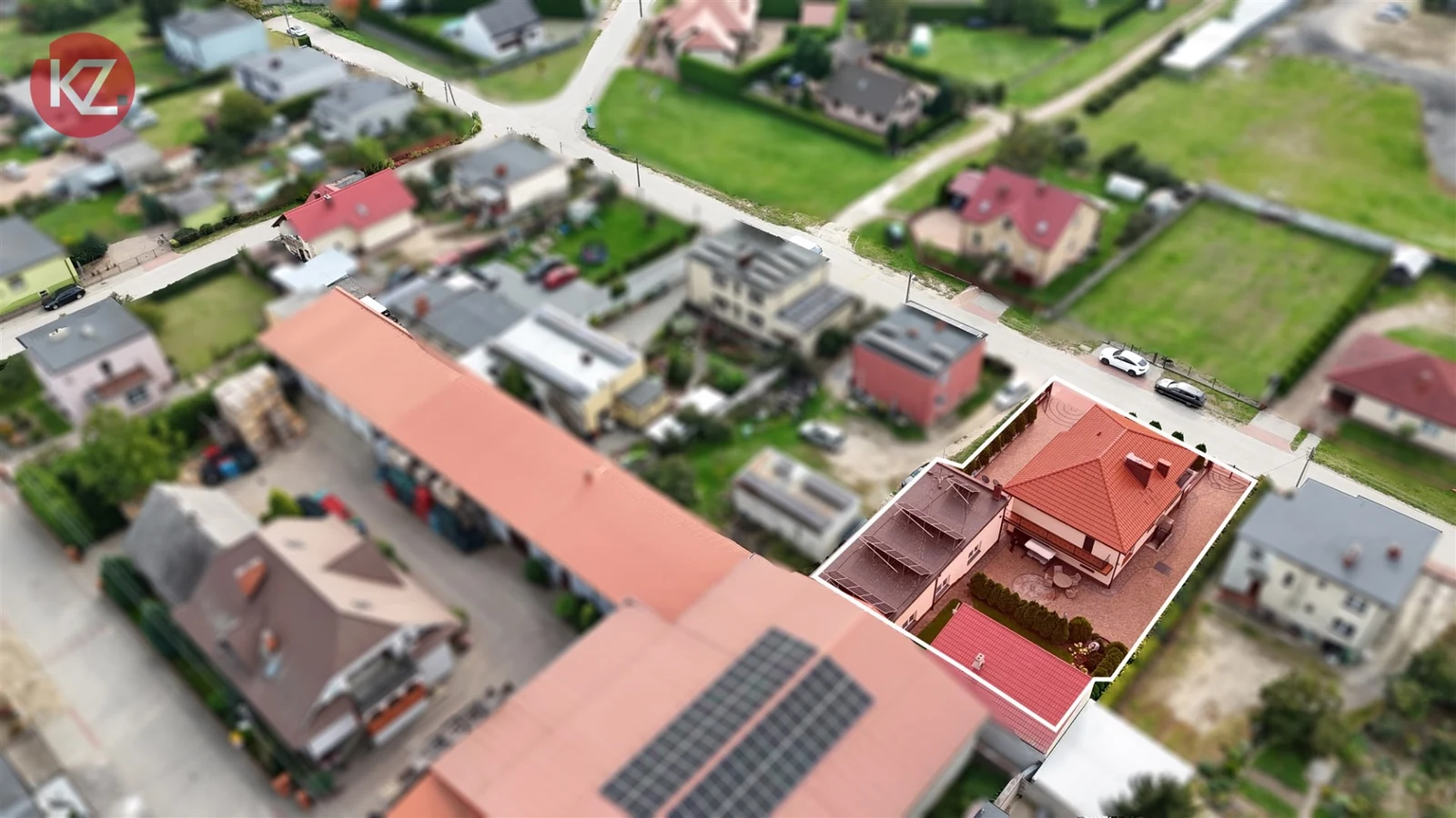 Dom wolnostojący z dużym garażem i budynkiem usługowym w  Białośliwiu. - 4