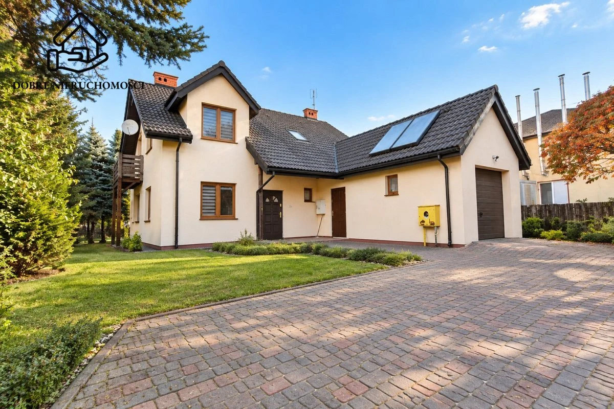 Dom 245 m² 4 sypialnie, działka 2700 m² Żabia Wola