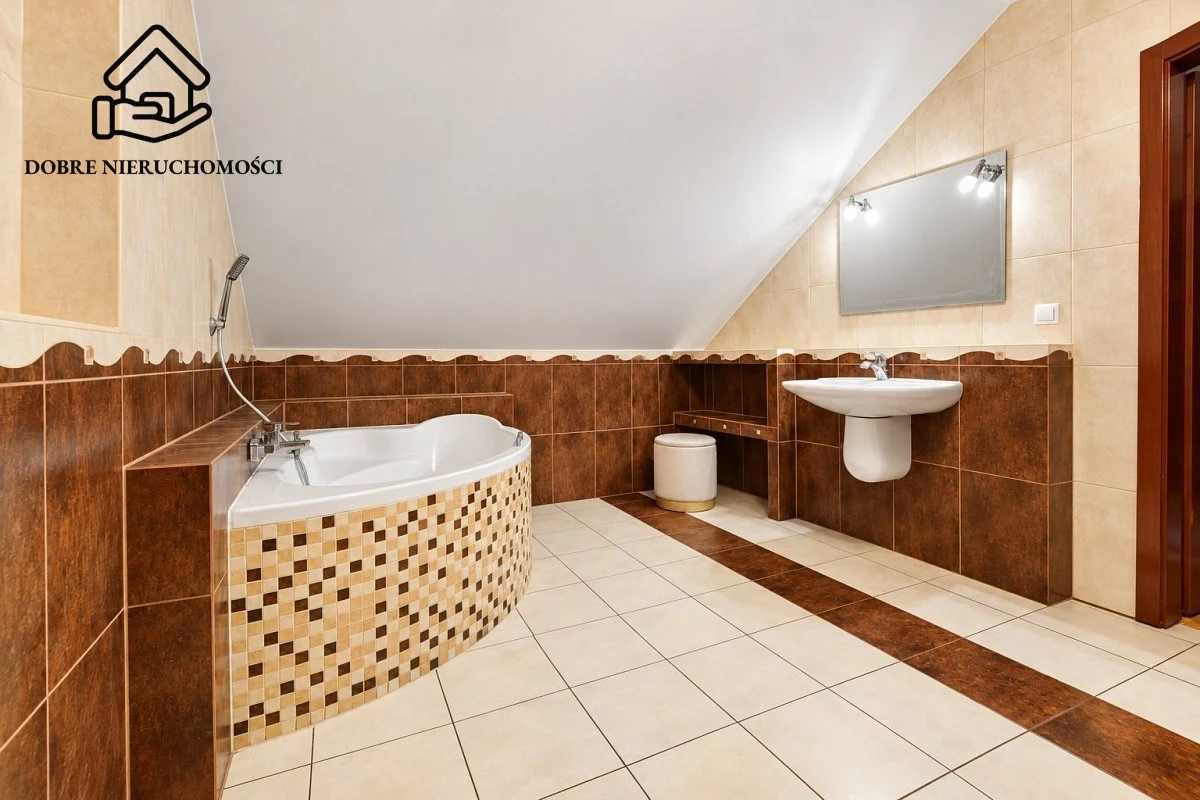 Dom 245 m² 4 sypialnie, działka 2700 m² Żabia Wola - 5