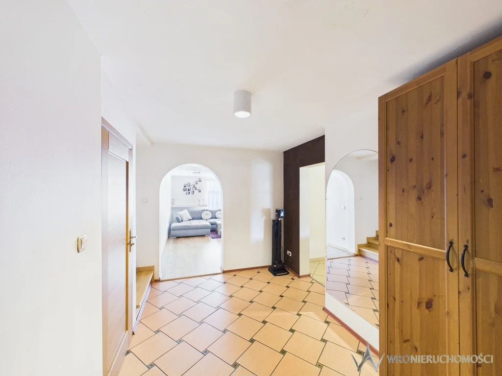 Przestronny dom z dużą działką | Dobroszyce | 6 pokoi - 3
